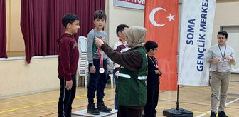 Manisa'da 'Yeşilay Haftası Hızlı Satranç Turnuvası' sona erdi
