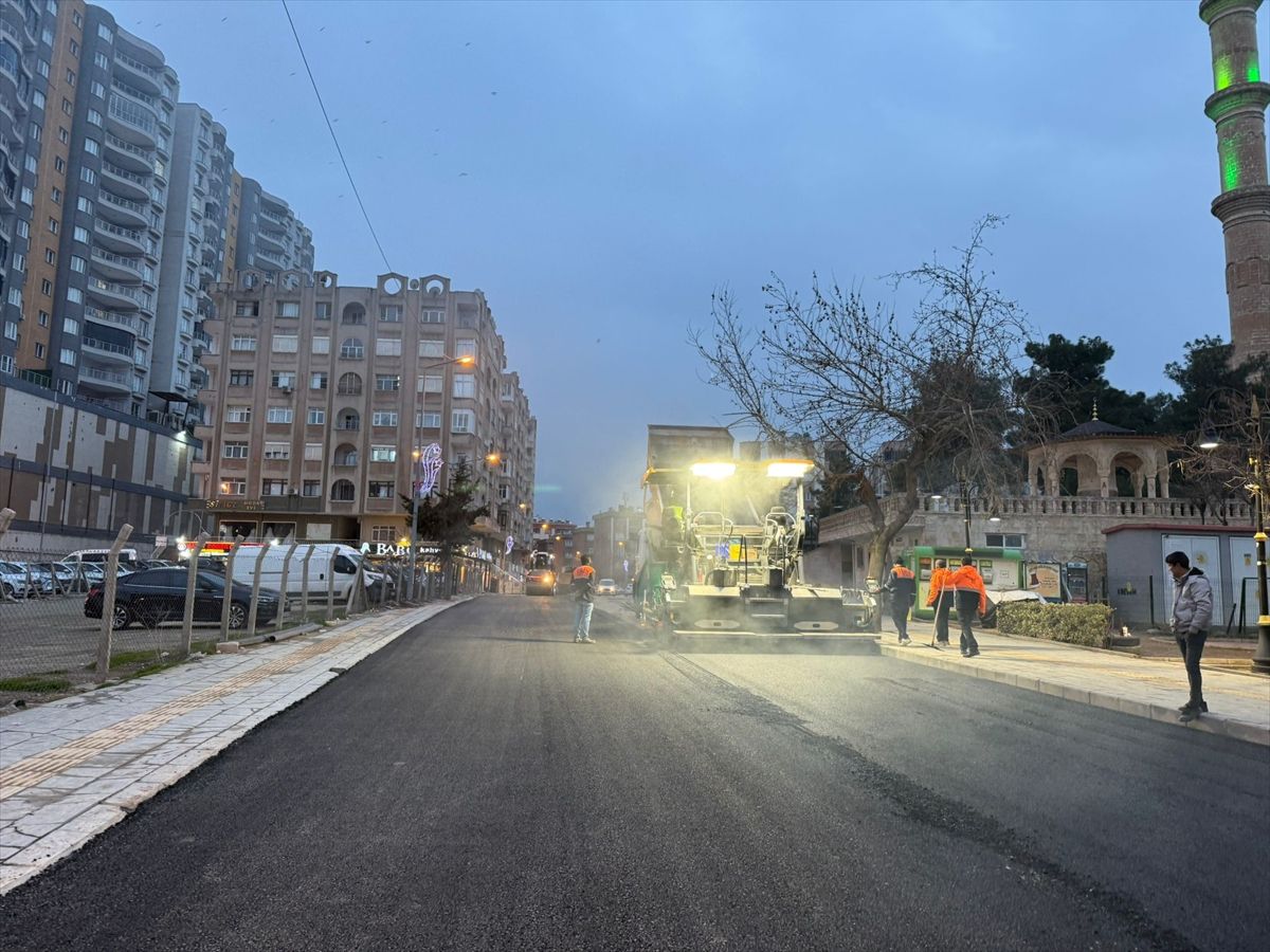 Mardin'de asfalt çalışmaları sürüyor