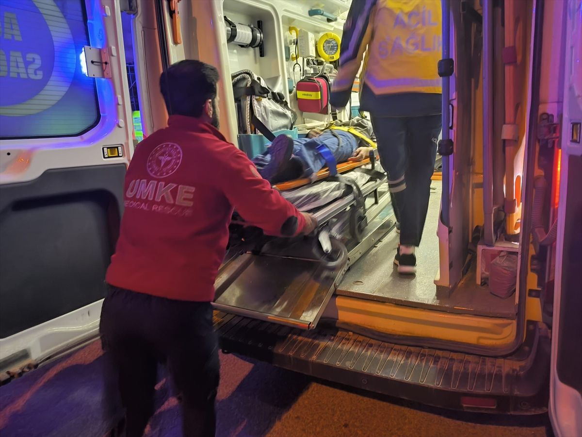 Mardin'de otomobilin çarptığı 3 yaya yaralandı