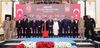 Mardin Valisi Akkoyun Midyat'ta iftar programına katıldı