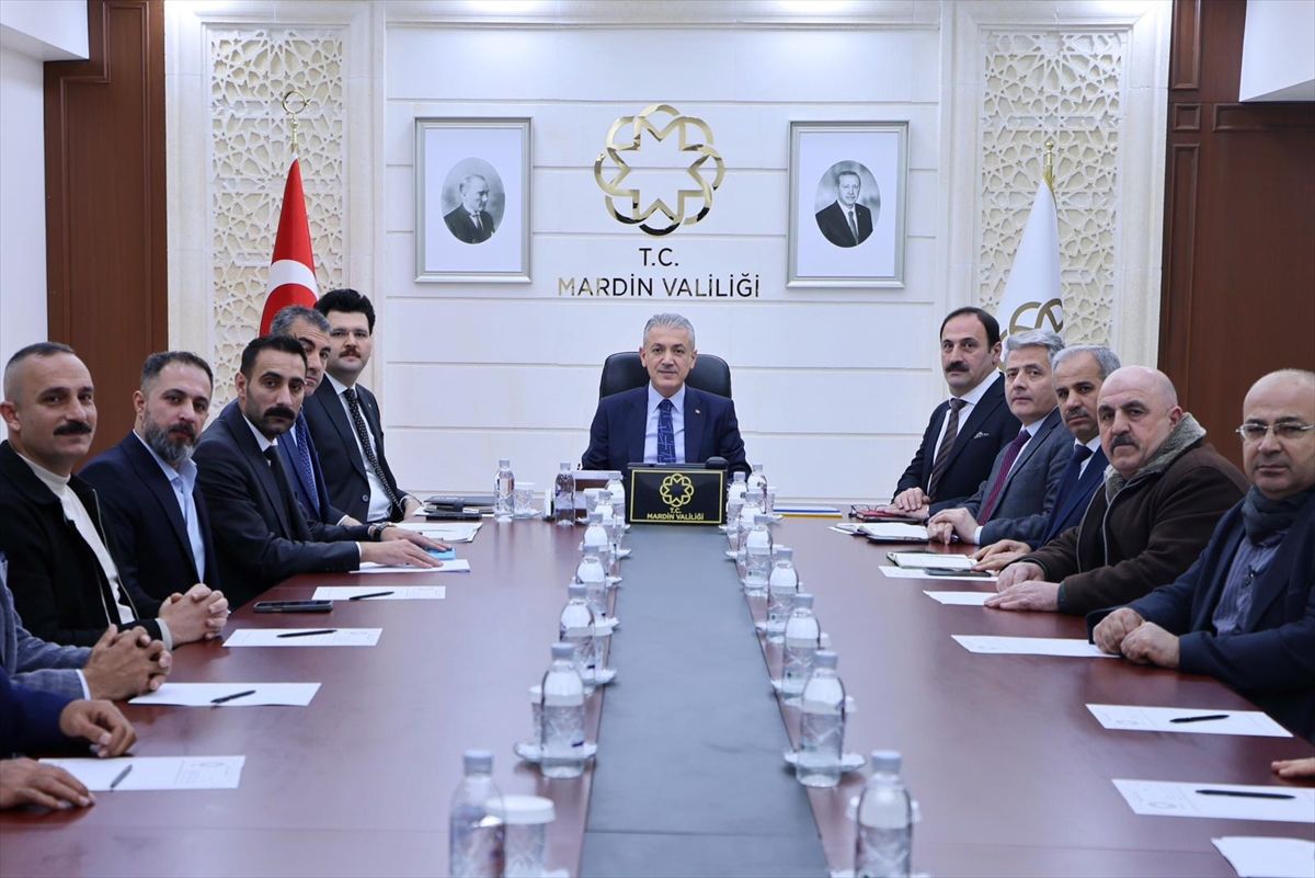 Mardin Valisi Tuncay Akkoyun muhtarlarla bir araya geldi