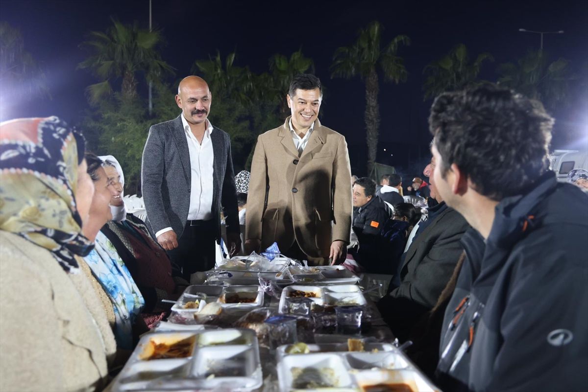 Marmaris Belediyesi iftar sofralarını kırsal mahallelerde sürdürüyor