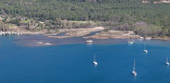 Marmaris'te deniz suyu yaklaşık 5 metre çekildi