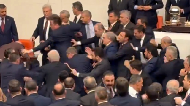 meclis te akin gurlek gerginligi kursu isgal 19558257 3050 m