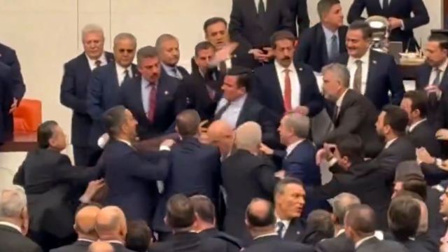 meclis te akin gurlek gerginligi kursu isgal 19558257 3195 m