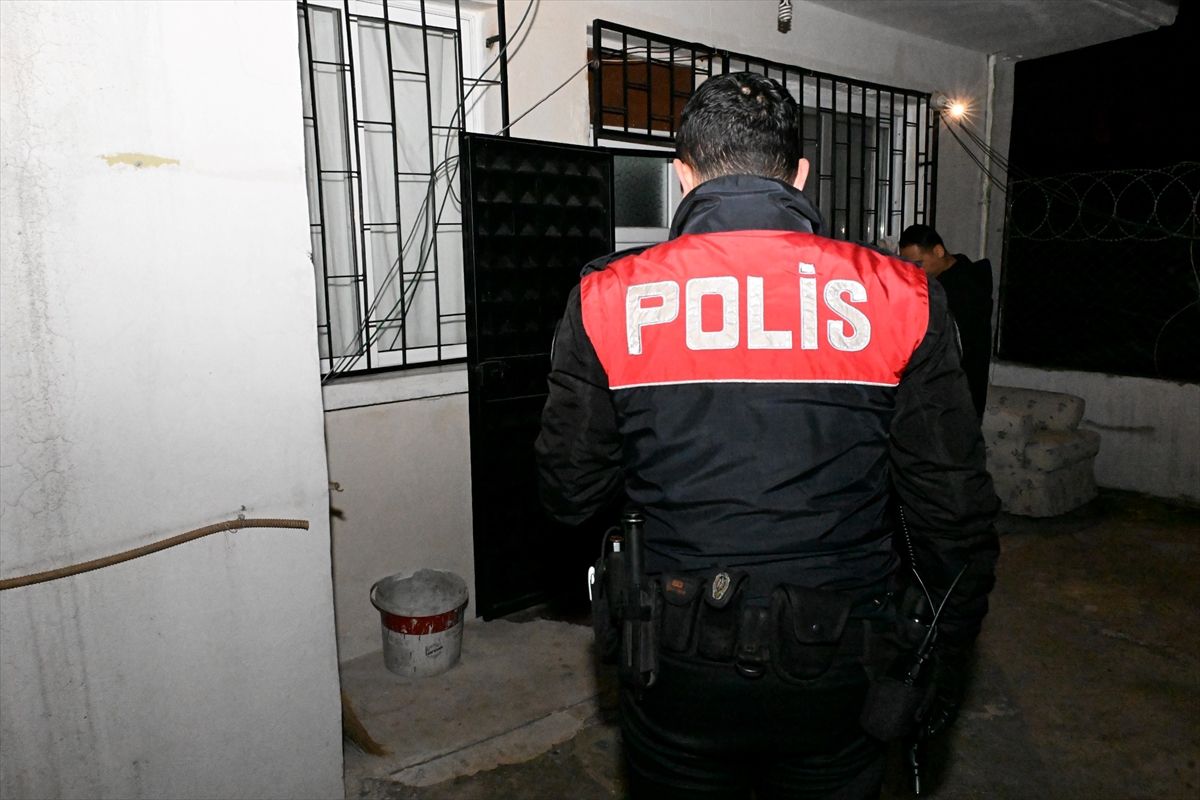 Mersin'de aranan 561 şüpheli ve 193 firari hükümlü yakalandı