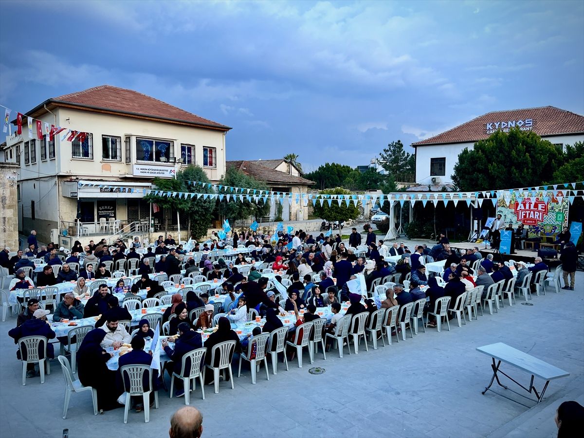 Mersin'de TÜGVA iftar programı düzenledi