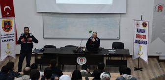 Merzifon'da üniversite öğrencileri jandarma ekiplerince bilgilendirildi