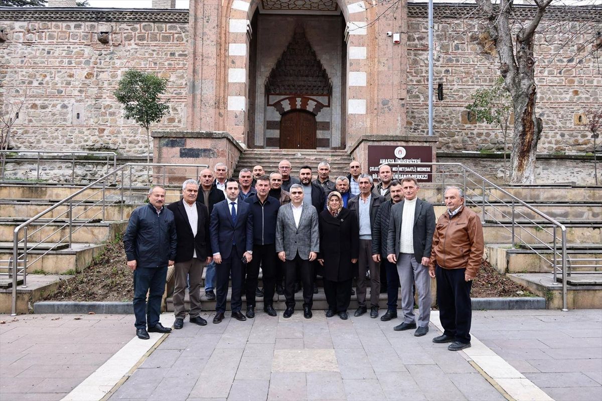 Merzifon Kaymakamı Karaaslan, muhtarlar ve esnafla bir araya geldi