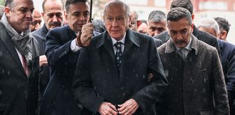 MHP Genel Başkanı Bahçeli, Alparslan Türkeş'in kabrini ziyaret etti Açıklaması