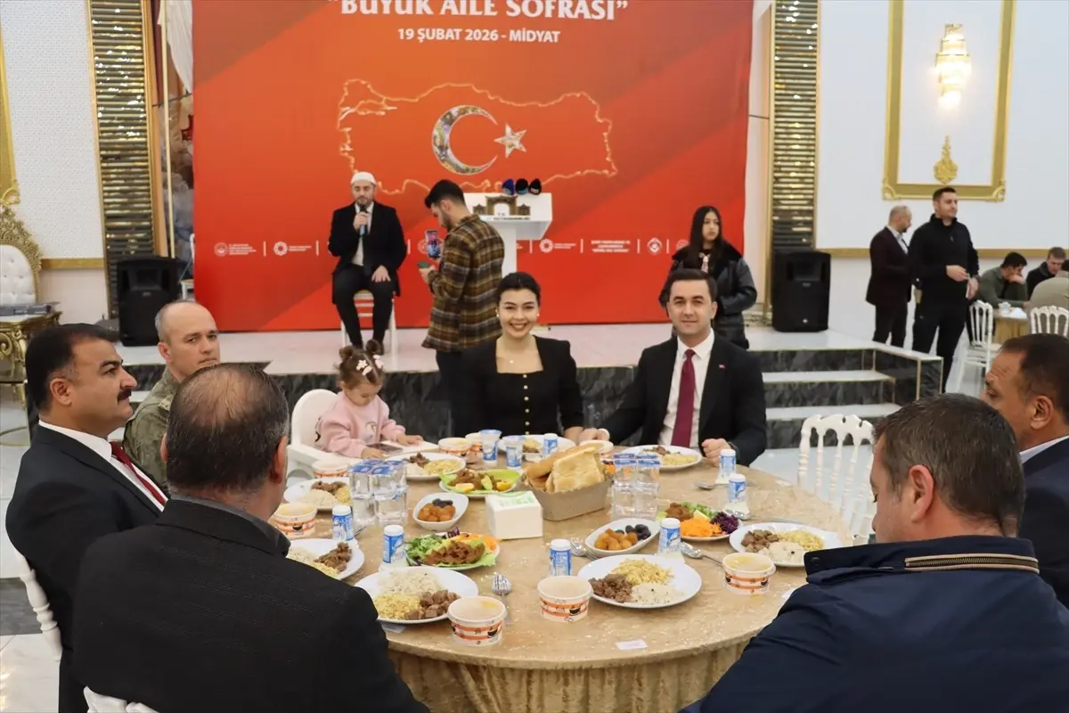 Midyat'ta şehit ve gazi yakınları için iftar programı düzenlendi