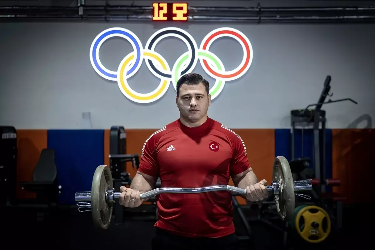 Milli güreşçi Rıza Kayaalp "zorlu süreçten güçlenerek" çıktı