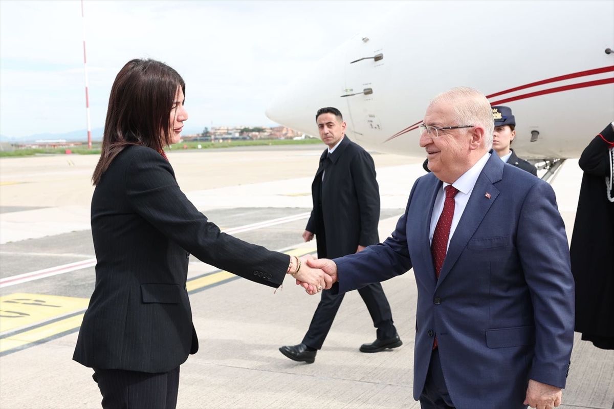 Milli Savunma Bakanı Güler, İtalya'ya gitti
