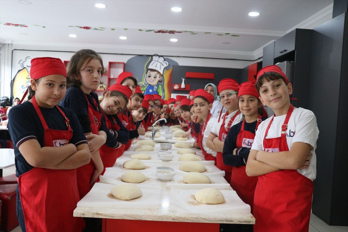 Minik şefler ramazanın ruhunu mutfak atölyesine taşıdı