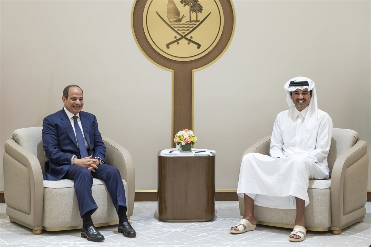 Mısır Cumhurbaşkanı Sisi, çalışma ziyareti kapsamında Katar'ın başkenti Doha'ya gitti