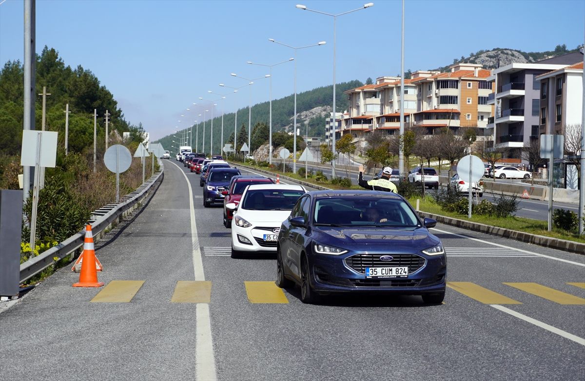 Muğla'da bayram trafiği yoğunluğu başladı