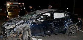 Muğla'da kaldırıma çarparak devrilen otomobildeki 2 kişi yaralandı