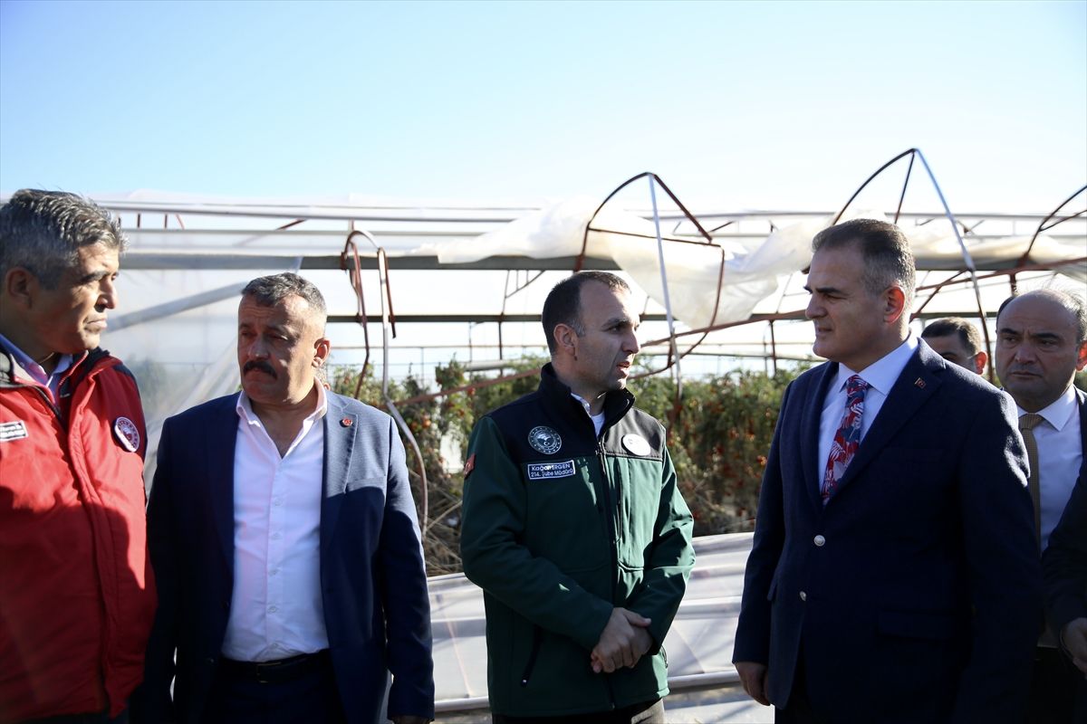 Muğla Valisi Akbıyık, Seydikemer'de selden zarar gören çiftçileri ziyaret etti Açıklaması