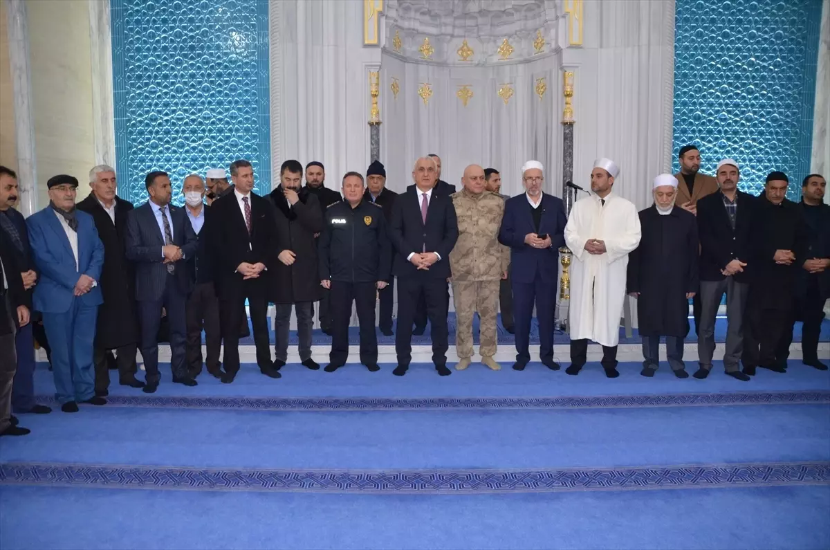 Muş'ta husumetli aileler barıştırıldı