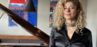 Müzisyen Esra Üçcan, Türk kültürüne ait eserleri dünyaya tanıtıyor