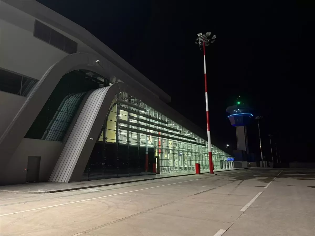 Nevşehir Kapadokya Havalimanı'nın yeni yolcu salonları hizmete açıldı