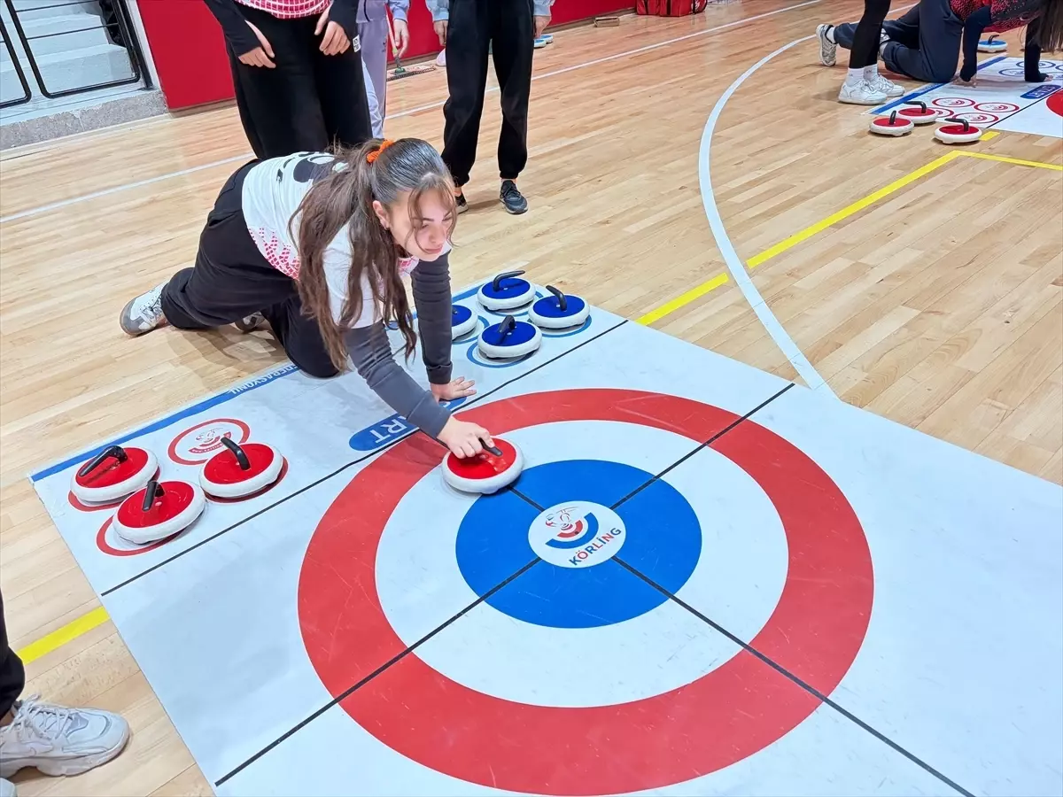 Niğde'de floor curling müsabakaları başladı