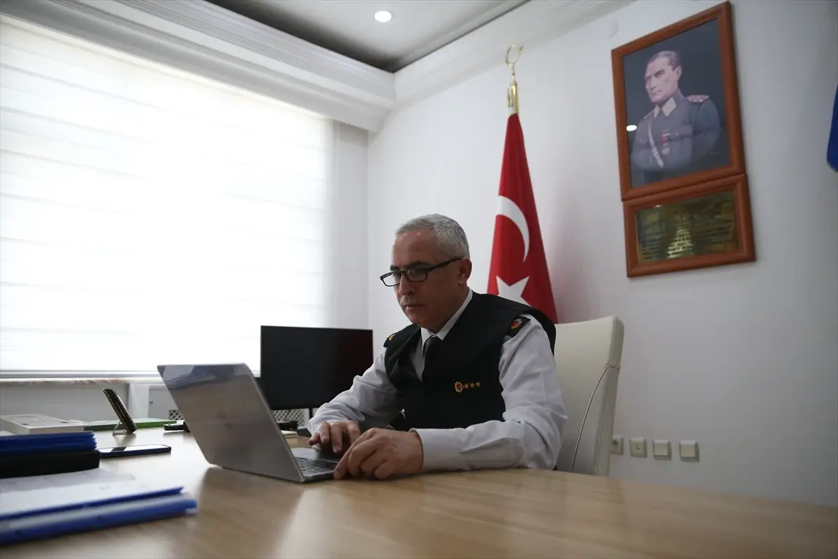 Niğde İl Jandarma Komutanı Okyar, AA'nın 'Yılın Kareleri' oylamasına katıldı