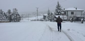 Niksar'da kar yağışı etkili oldu