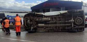 Ödemiş'te trafik kazasında 2 kişi yaralandı
