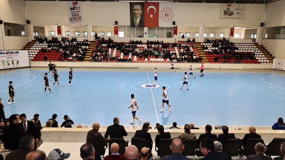 Okul Sporları Gençler Hentbol Türkiye Şampiyonası sona erdi