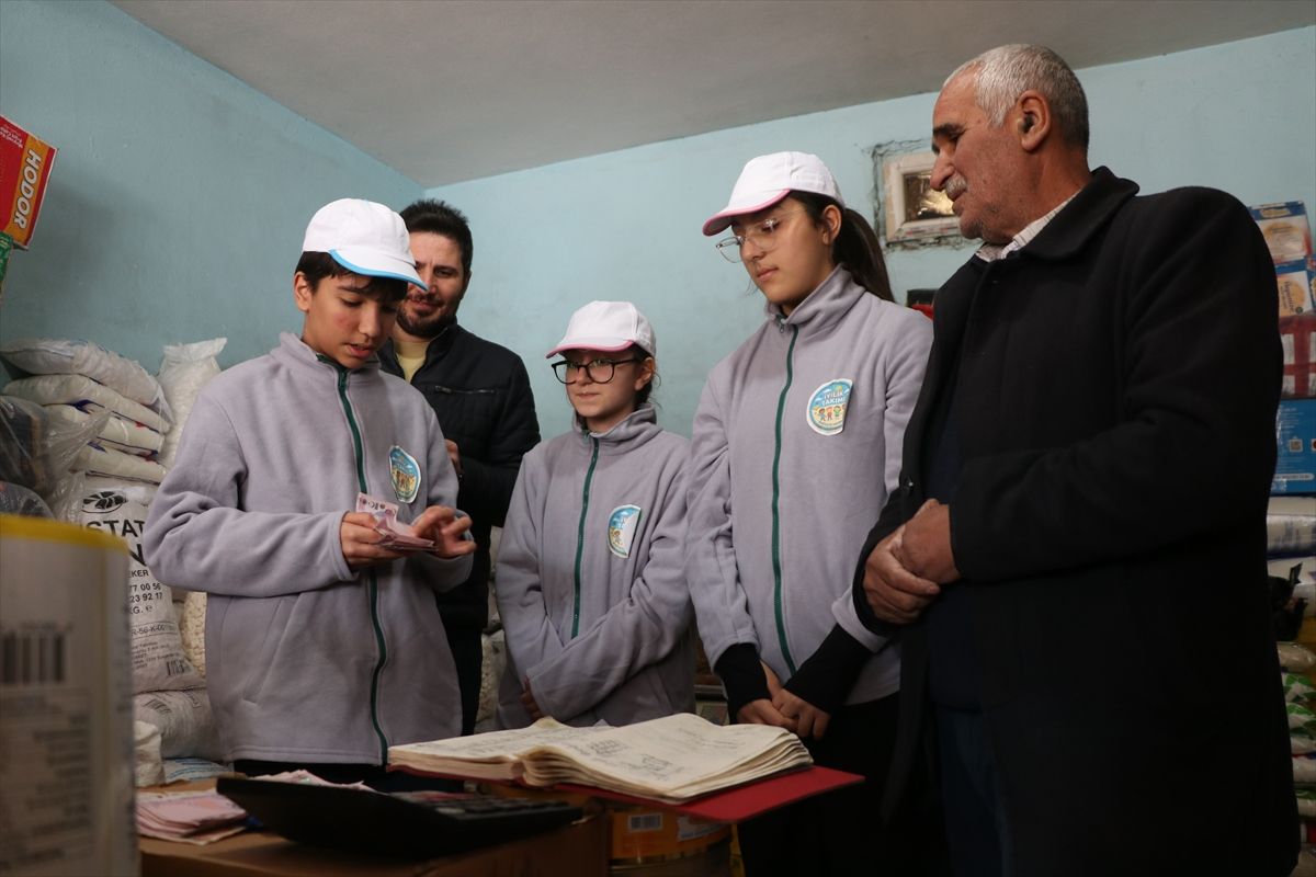 Okulda projeye dönüştürülen Osmanlı geleneğiyle veresiye borçları kapatılıyor