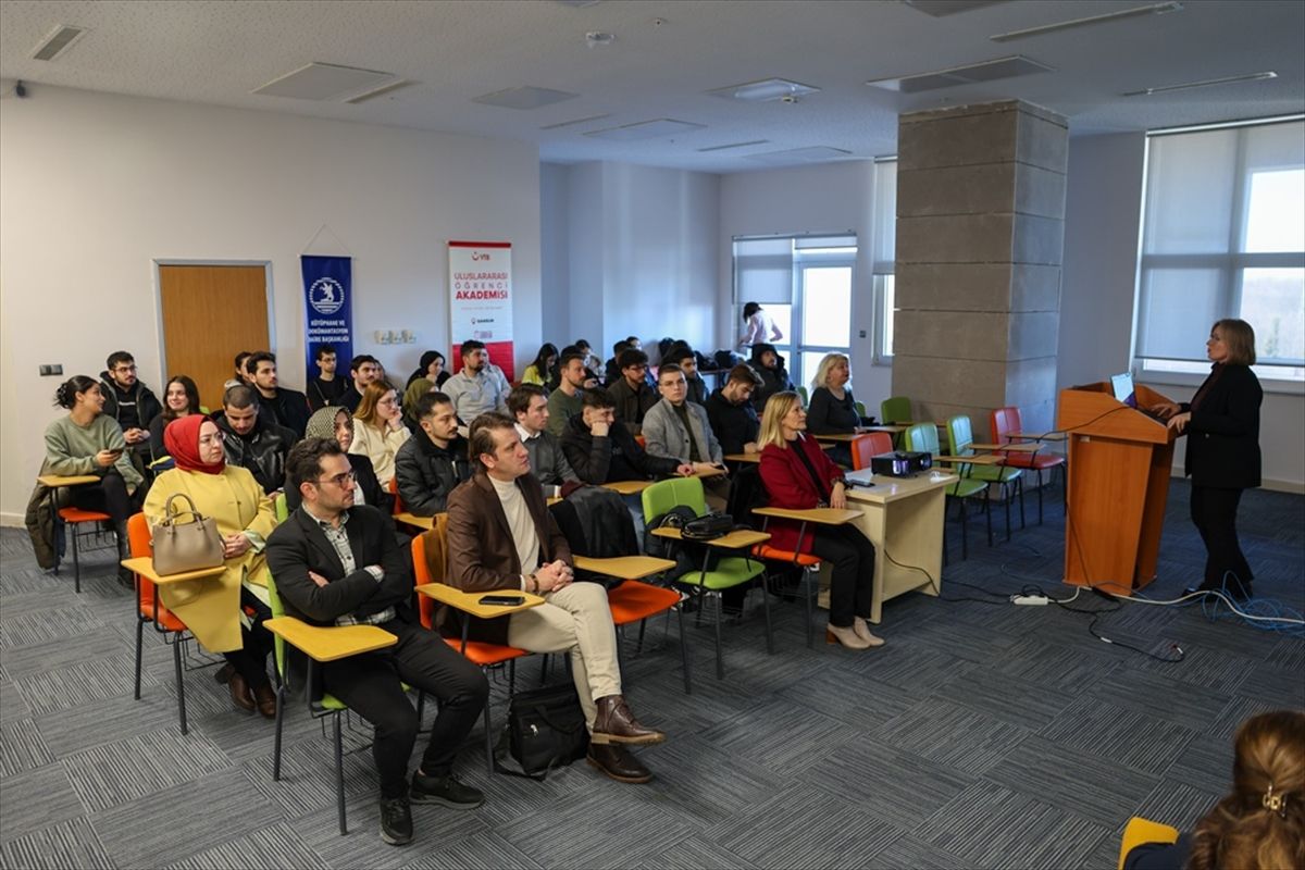 OMÜ'de "Cumhuriyet ve Kadınların Siyasal Temsili" söyleşisi düzenlendi