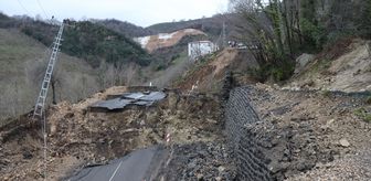 Ordu'da heyelan nedeniyle Ünye-Akkuş yolu ulaşıma kapandı