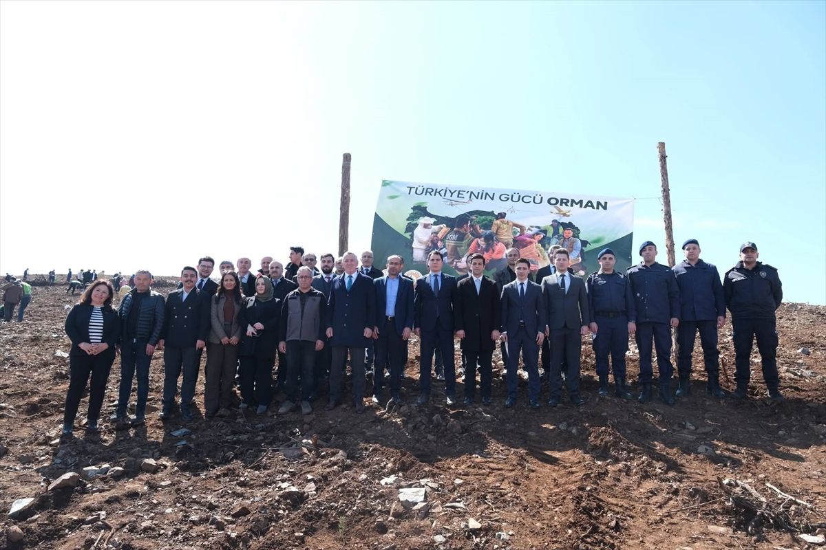 Orhaneli'de fidan dikme etkinliği düzenlendi
