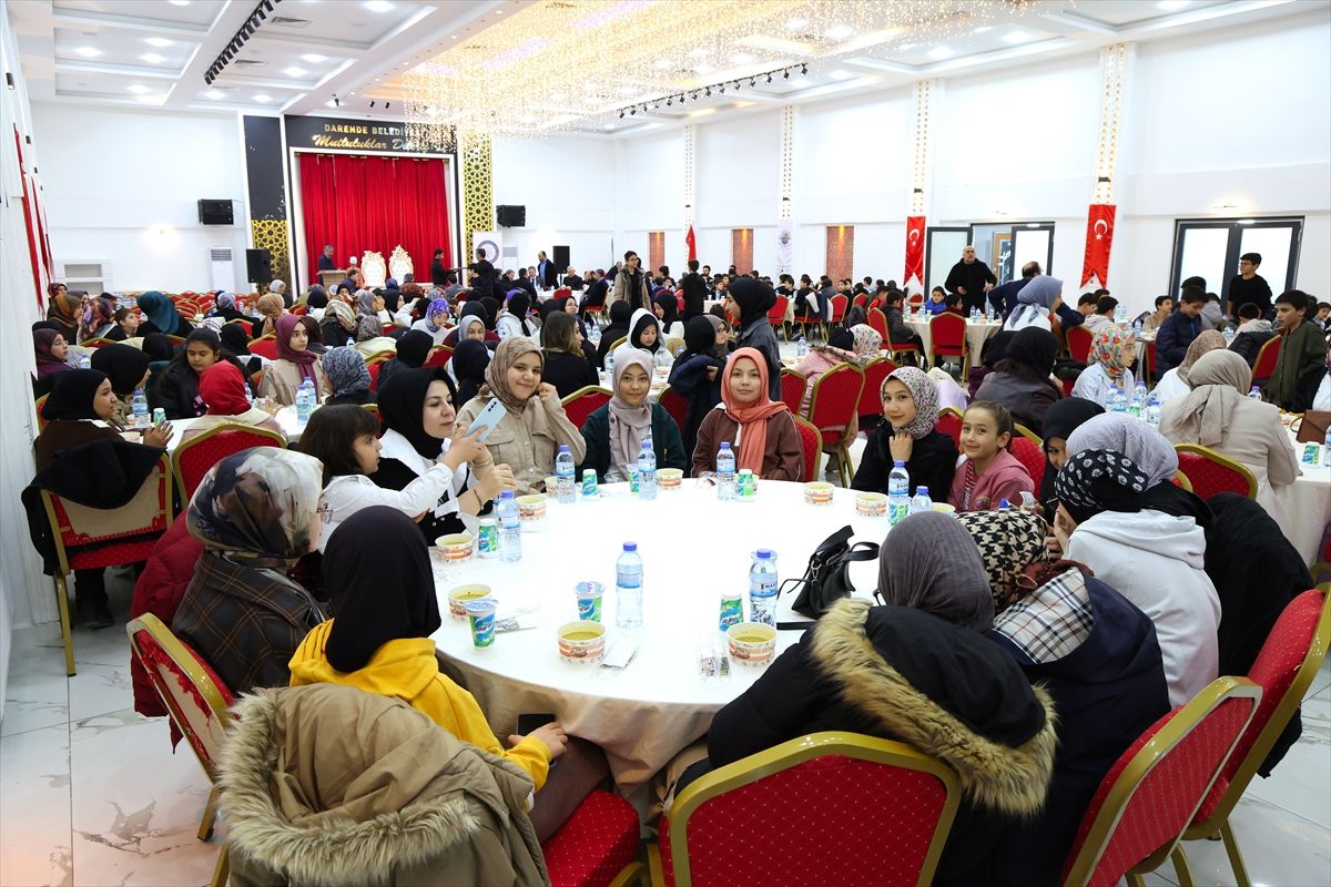 Osman Hulusi Ateş Eğitim Kurumlarını Koruma Derneği'nden öğrencilere iftar