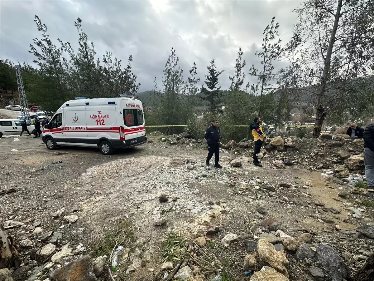 Osmaniye'de boşandığı eşini av tüfeğiyle öldüren kişi intihar etti