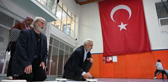 Osmaniye'de dede ve nineler spor müsabakalarında torunlarıyla yarıştı