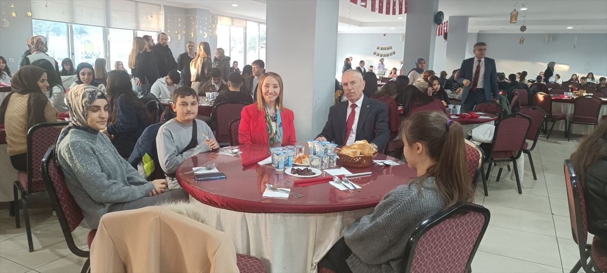 Pazaryeri'nde Öğrencilere İftar Etkinliği