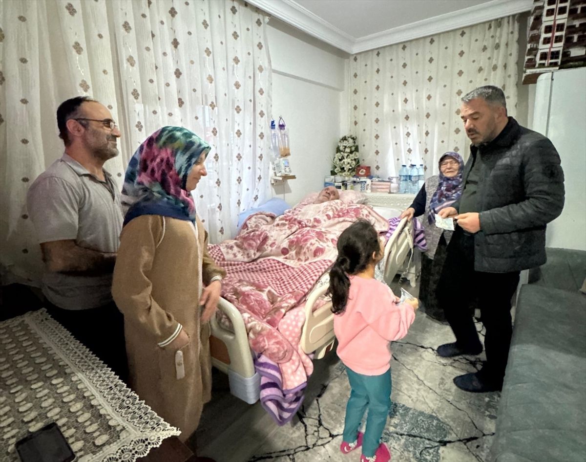 Pursaklar Belediye Başkanı Çetin'den evde tedavi gören hastalara ziyaret
