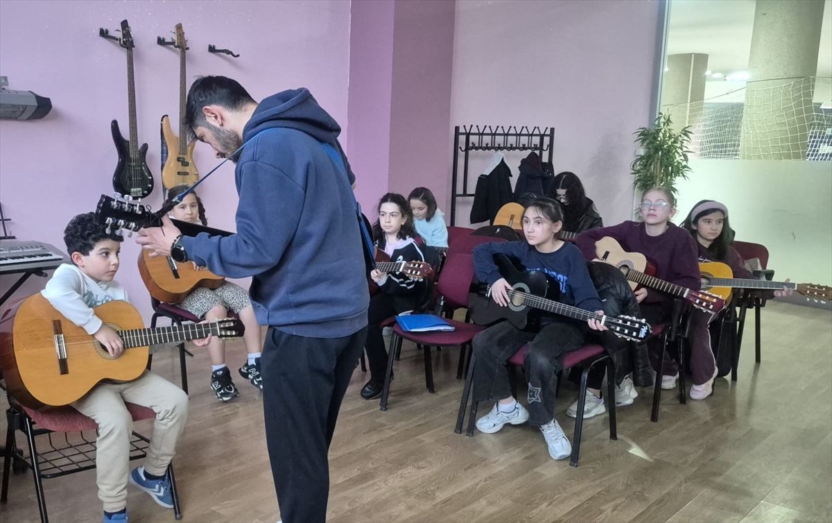 Pursaklar'da müzik kursları ilgi görüyor