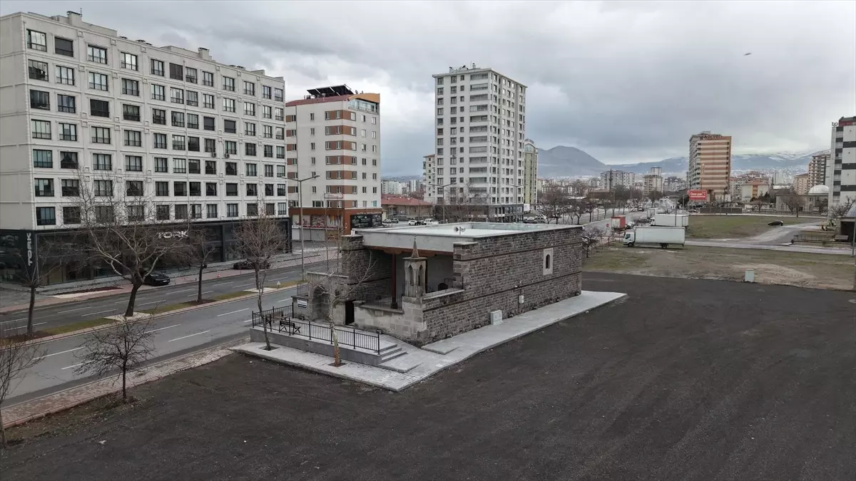 Restorasyonu tamamlanan tarihi Tasmakıran Cami ilk teravih namazıyla ibadete açılacak