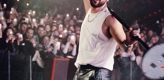Rus şarkıcı ve şarkı yazarı Jony, Türkiye'deki ilk solo konserini verdi