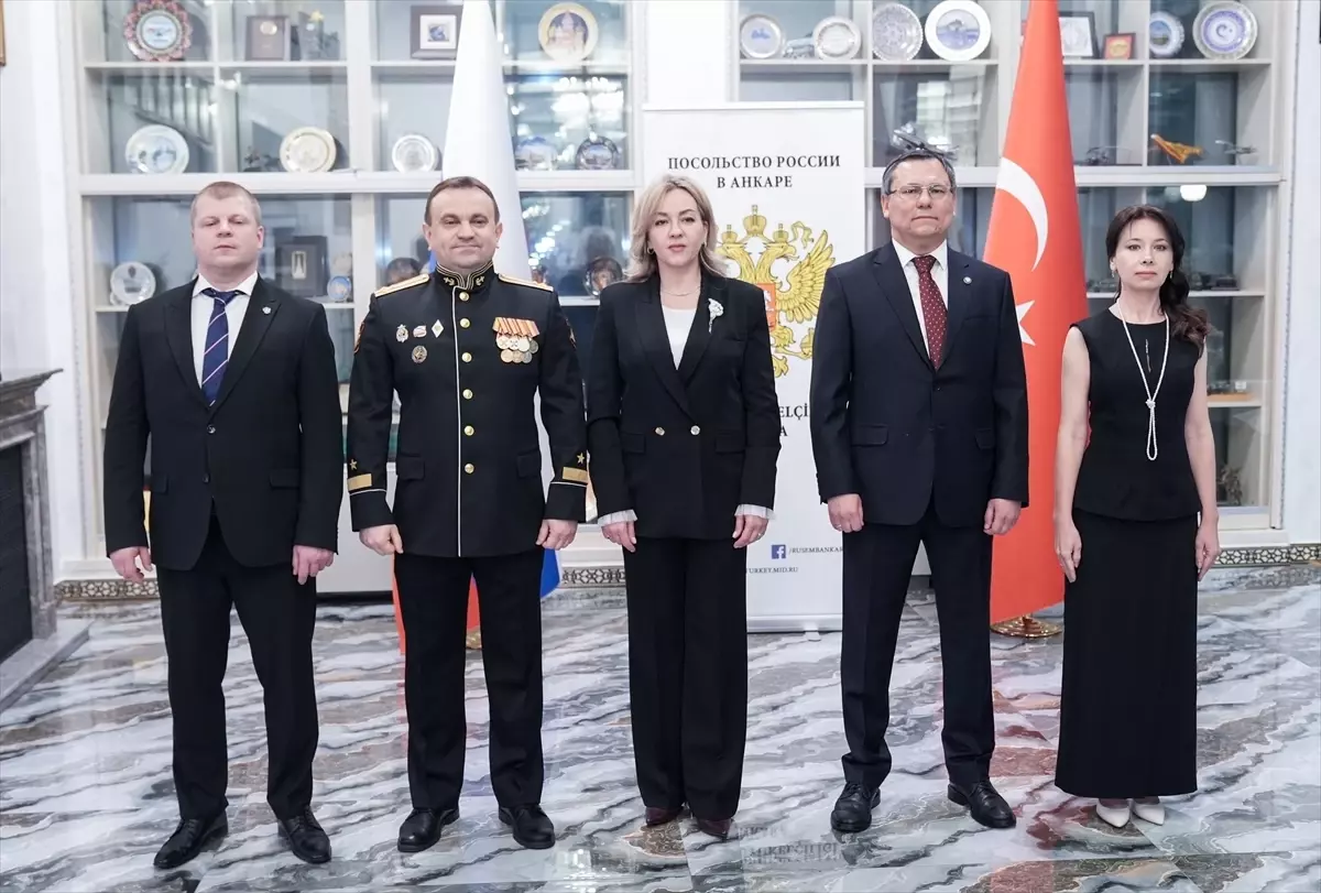 Rusya'nın Ankara Büyükelçiliğinde 'Silahlı Kuvvetler Günü' kutlandı