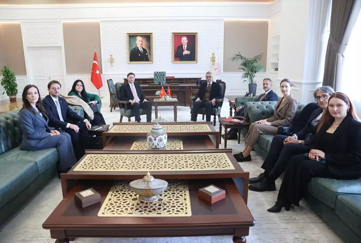 Sağlık Bakanı Memişoğlu, Karadağlı mevkidaşı Vojislav Simun ile görüştü