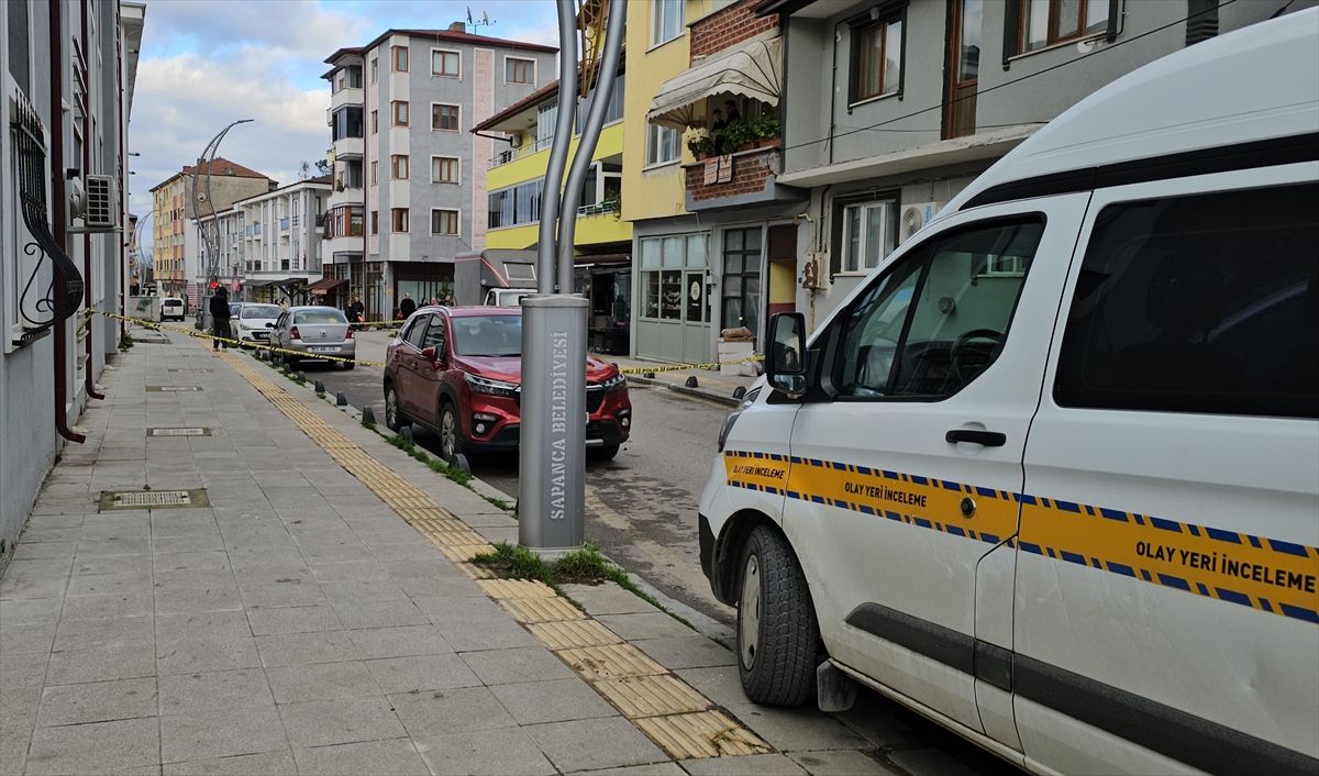 Sakarya'da çıkan silahlı kavgada 1 kişi yaralandı