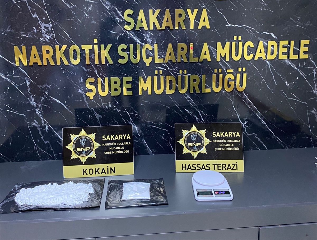Sakarya'da uyuşturucu operasyonunda 2 zanlı tutuklandı