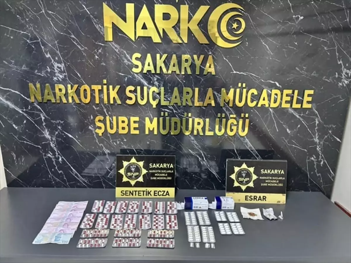 Sakarya'da uyuşturucu operasyonunda gözaltına alınan 3 şüpheli tutuklandı