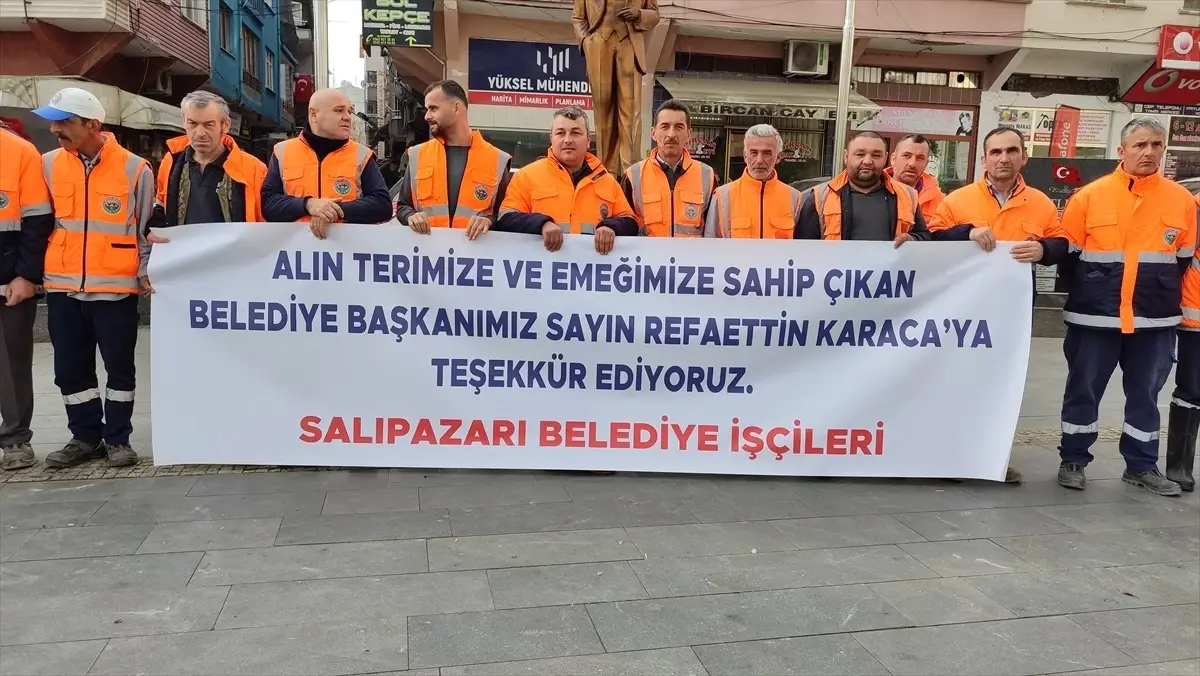 Salıpazarı Belediyesi çalışanlarından Belediye Başkanı Karaca'ya "zam" teşekkürü