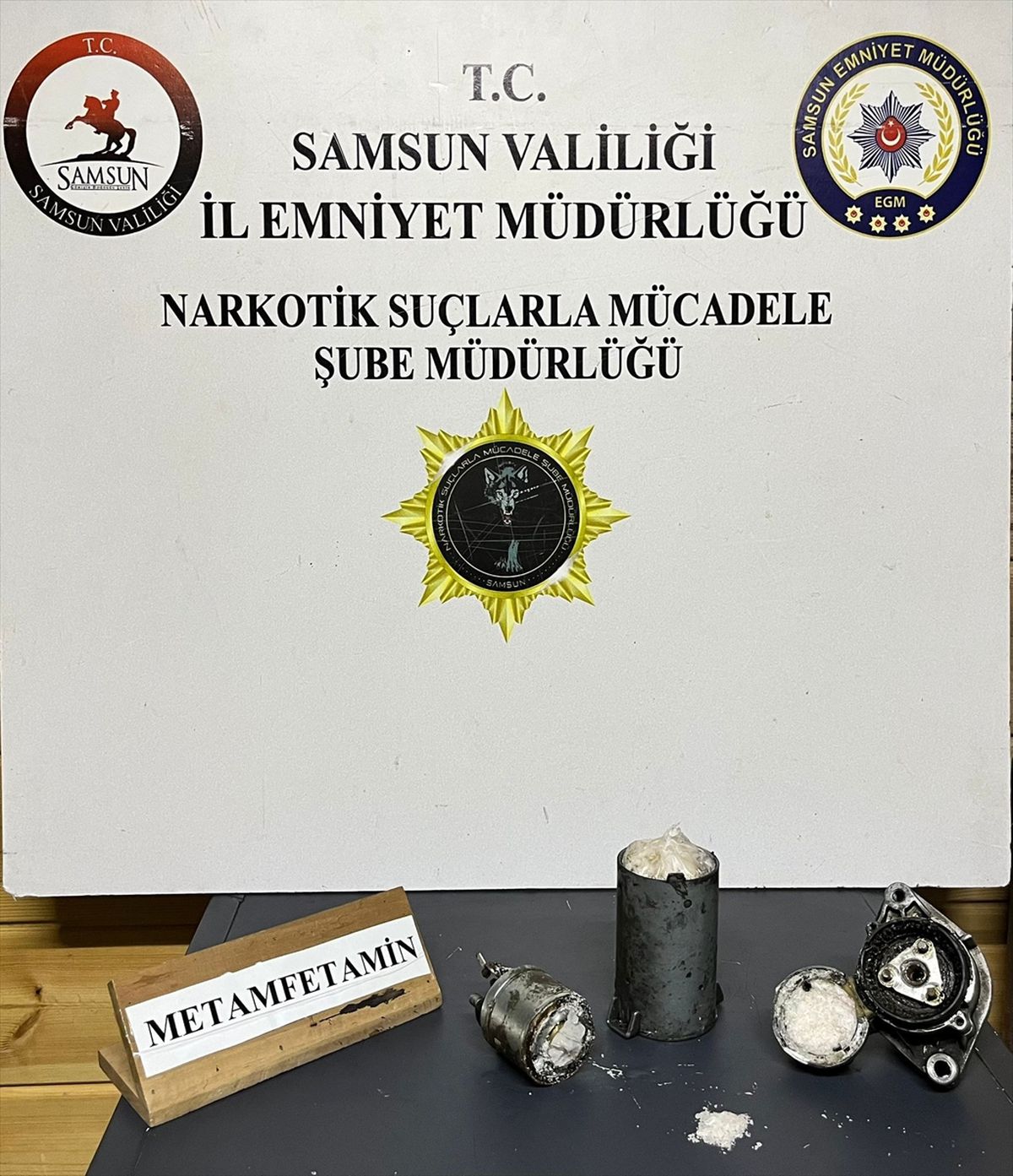 Samsun'da aracın marş dinamosuna saklanan sentetik uyuşturucu "Pera"nın hassas burnundan kaçmadı