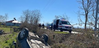 Samsun'da direğe çarpıp devrilen otomobilin sürücüsü yaralandı